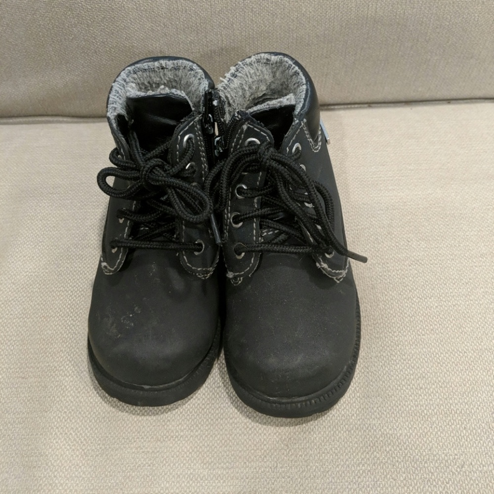 Smart fit toddler boots
